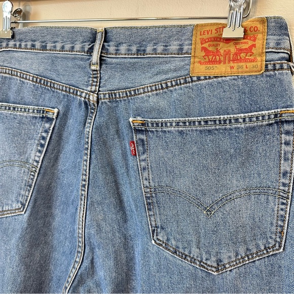 Levi’s 505 36x30 - Picture 5 of 9